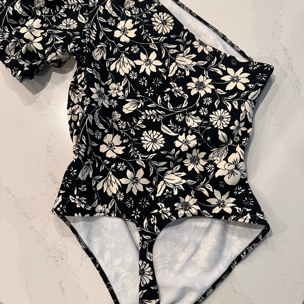 NWT Free People Floral One Shoulder Puff Sleeve Black & White Bodysuit (Size XS) - Picture 7 of 9
